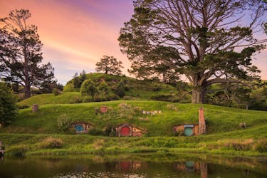 Middle earth experience – Hobbiton movie set and Te Puia geothermal valley